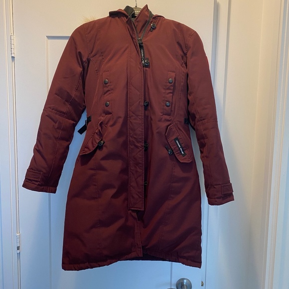 Very Good Condition Canada Goose Kensington Parka in Plum - Size Small - Picture 1 of 7